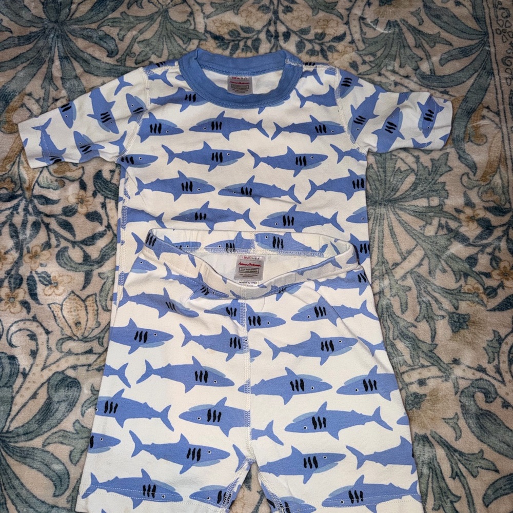 Hanna Andersson Blue & White Shark Pajama Set Size 6-7